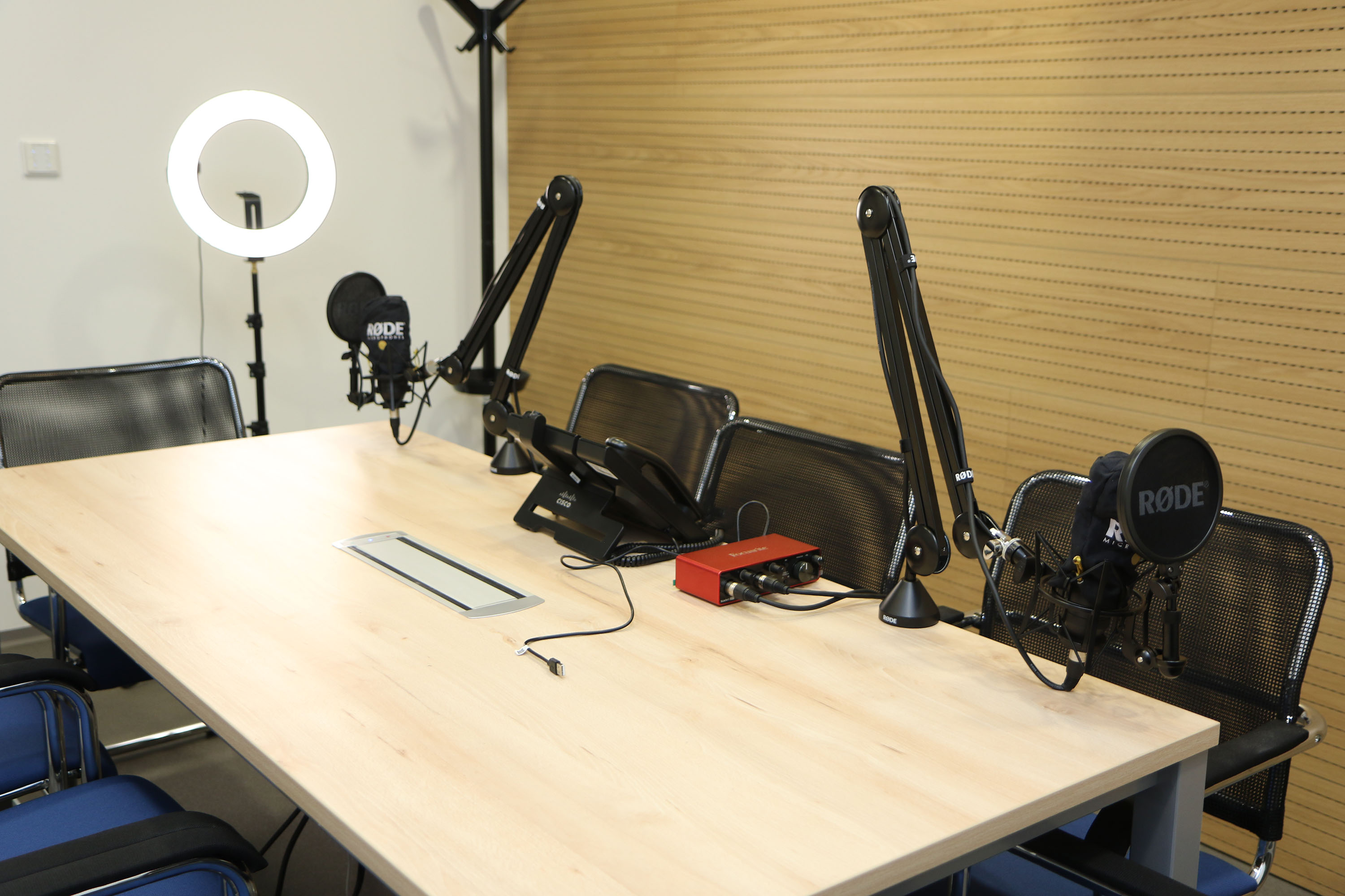 Nahrávacie študio (217)